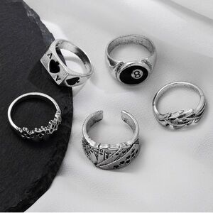NWT No Label Men’s Silver and Black 5pc Game Style Ring Set